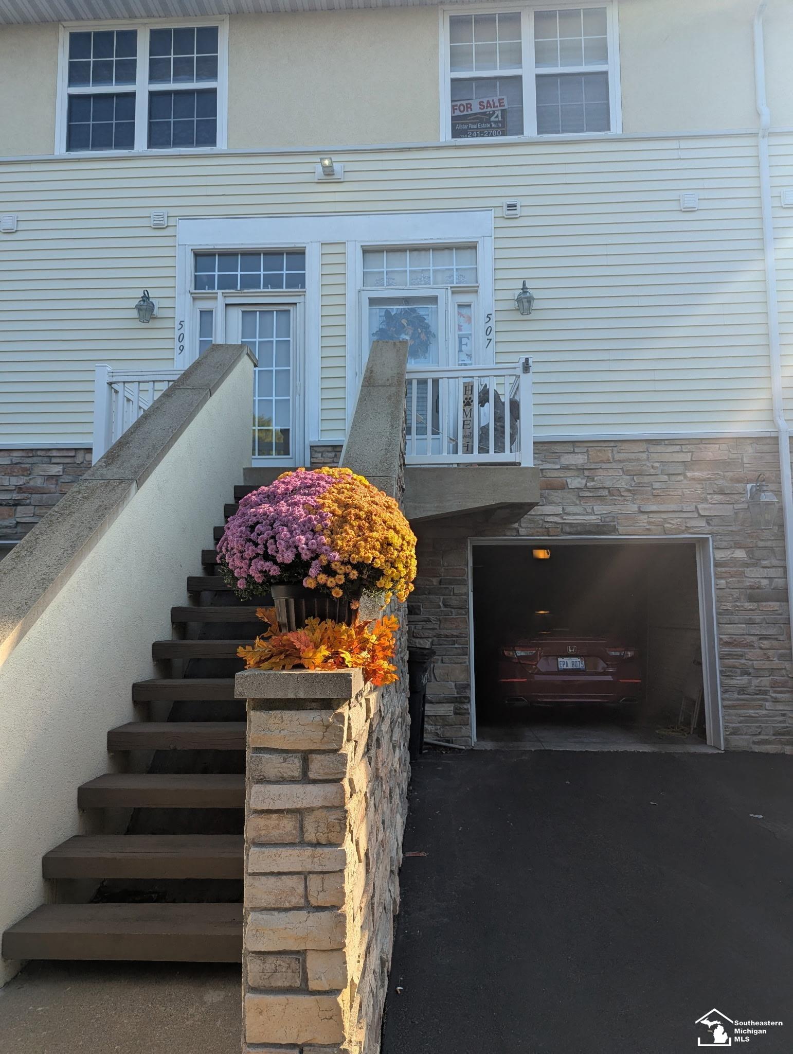 507 Mackinaw Trail