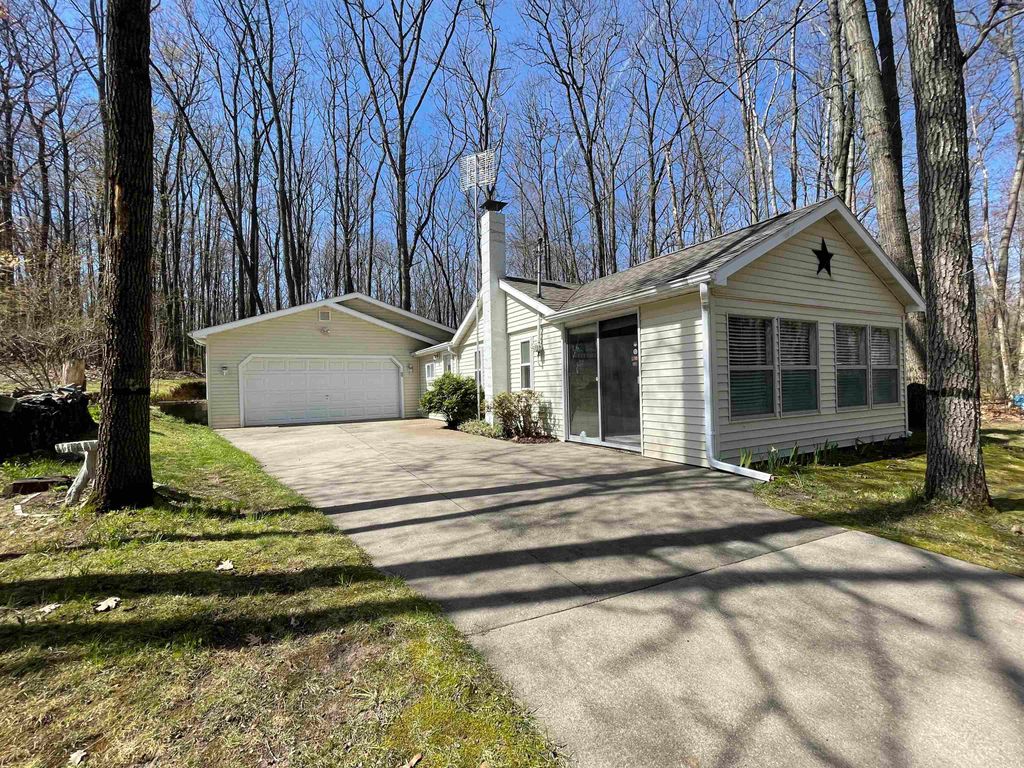 Photo of 742 Bungo Lake Road, Harrison, MI 48625 (MLS # 50206776)