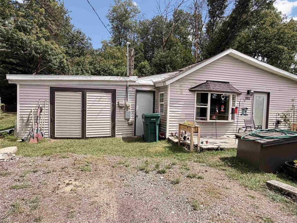 Photo of 4266 E Oakley Road, Harrison, MI 48625 (MLS # 50218874)