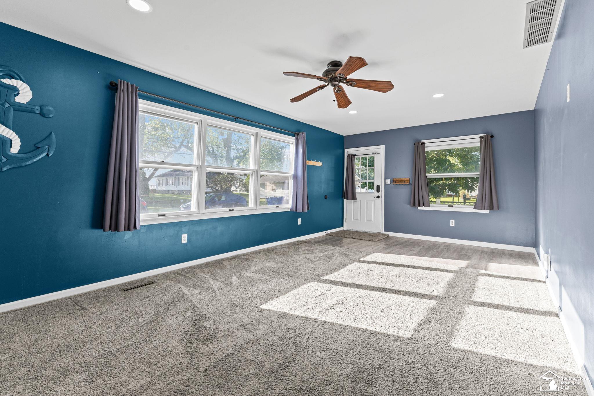 3073 Lakeshore Drive