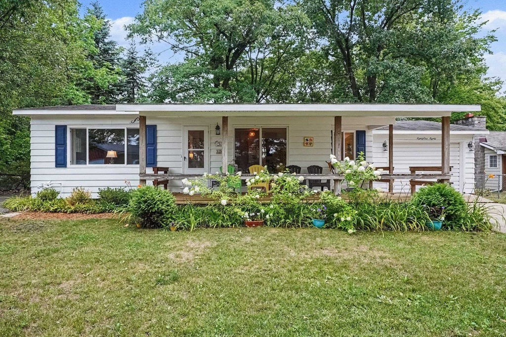 Photo of 8180 Trails End Road, Lake, MI 48632 (MLS # 50217839)