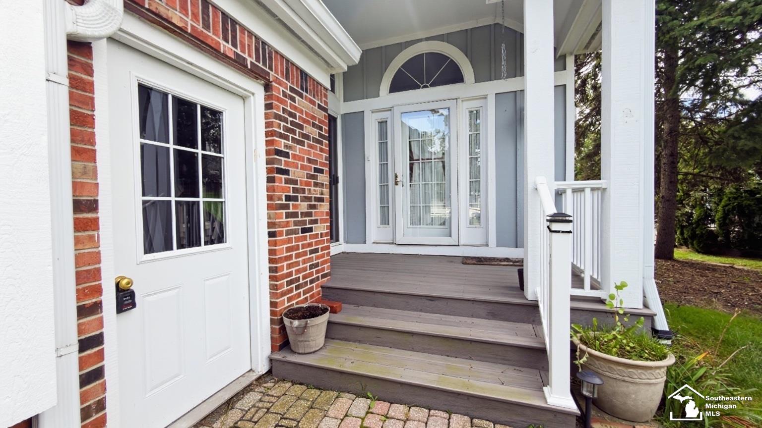 204 Meadowlands Court