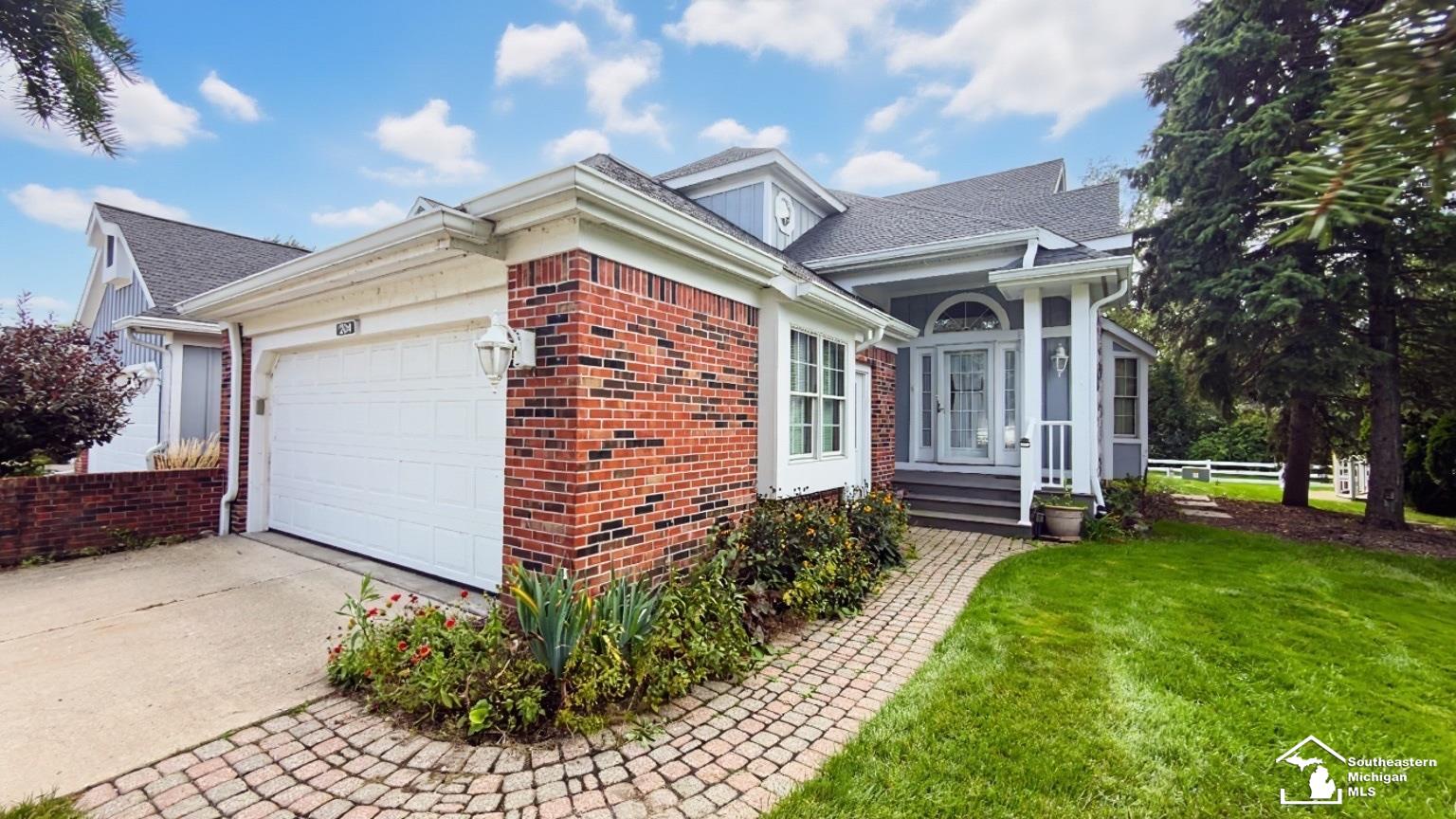 204 Meadowlands Court
