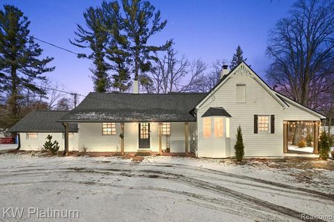 8658 Marsh Road Clay MI 48001