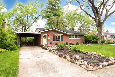 Photo of 562 Rosemont Avenue, Saline, MI 48176 (MLS # 70531695)