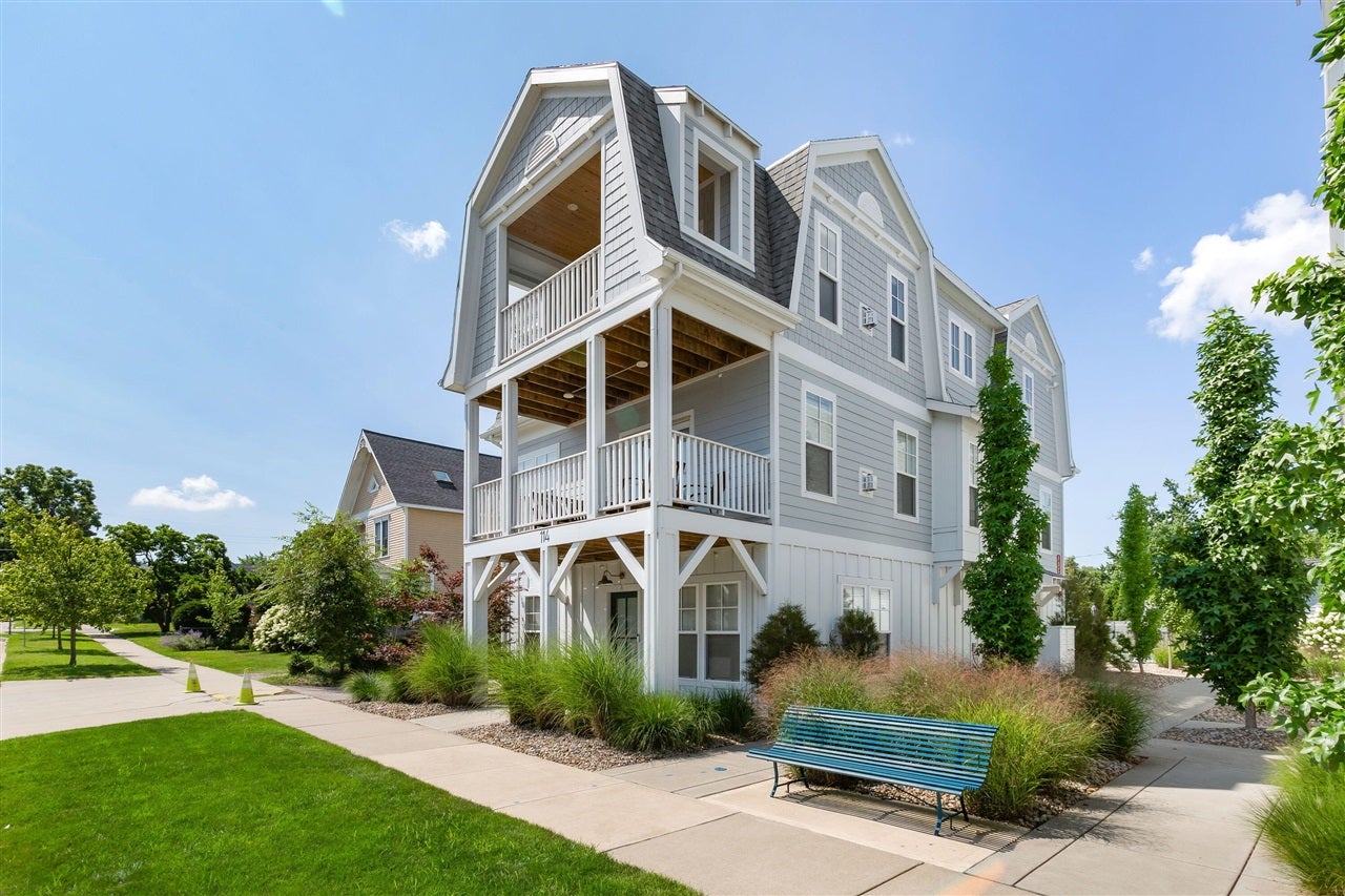 114 N Barton Street