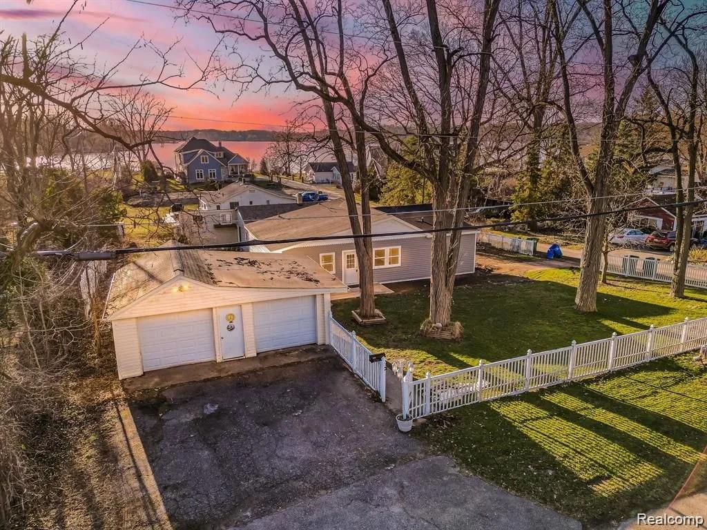 311 Longspur Lane