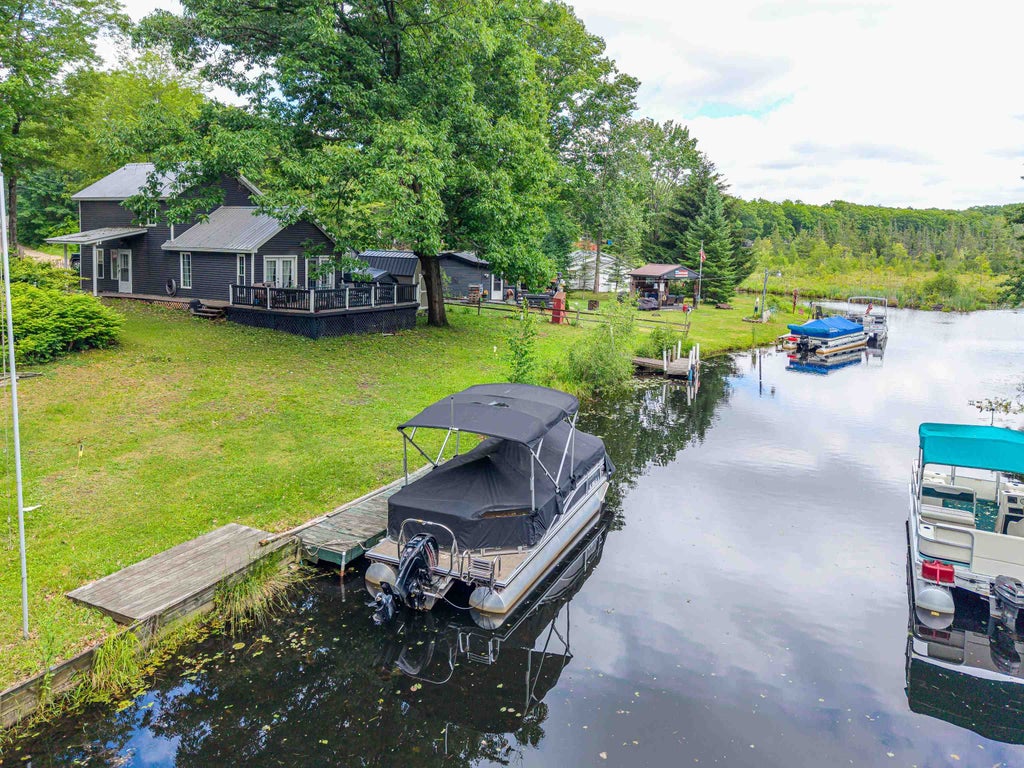 Photo of 5311 Pointview Drive, Harrison, MI 48625 (MLS # 50202585)