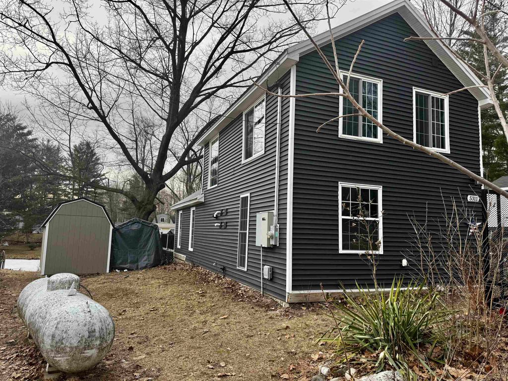 Photo of 5311 Pointview Drive, Harrison, MI 48625 (MLS # 50202585)