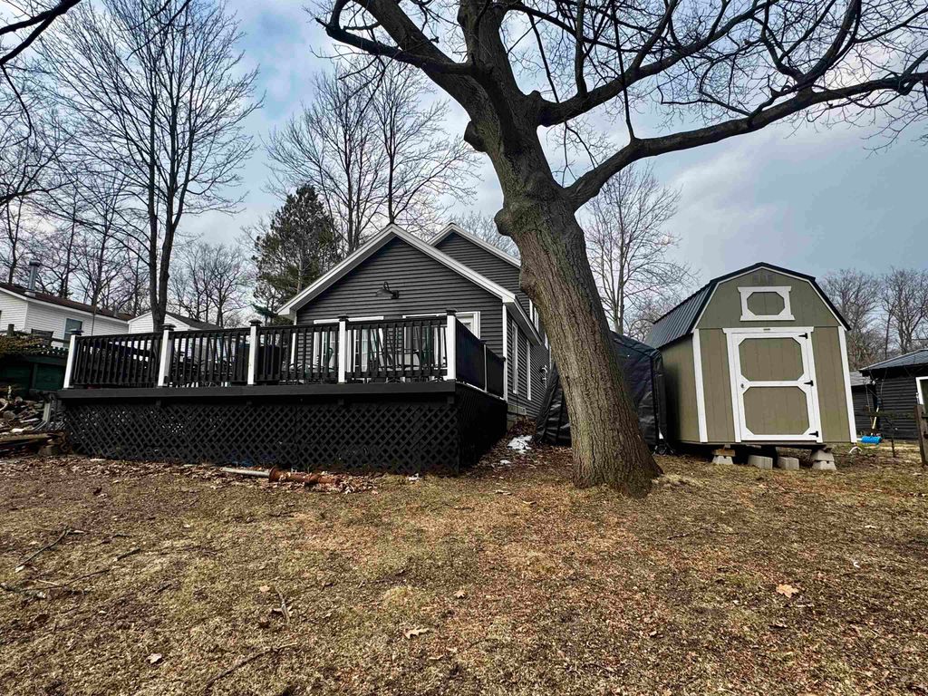 Photo of 5311 Pointview Drive, Harrison, MI 48625 (MLS # 50202585)