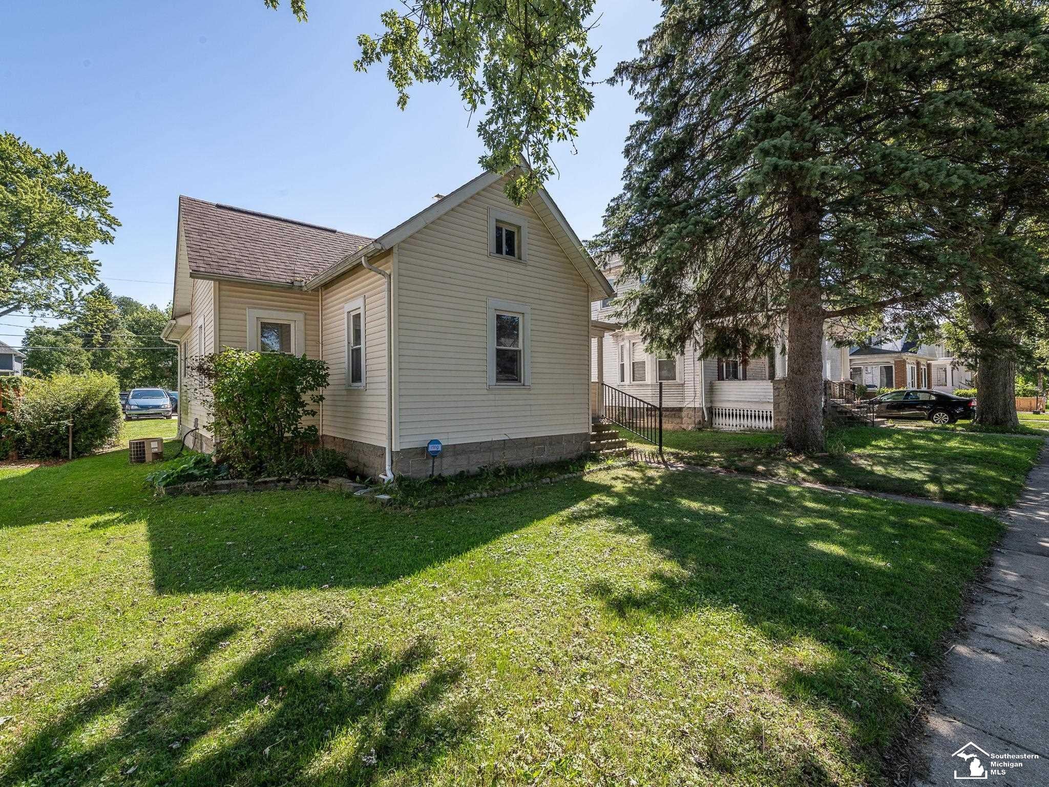 452 Sackett Avenue