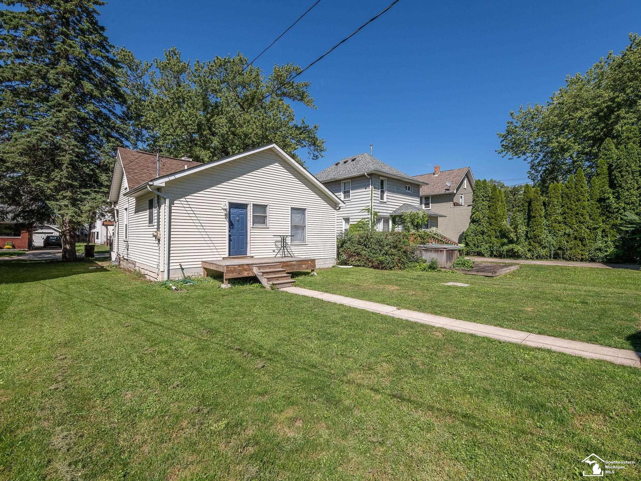 452 Sackett Avenue