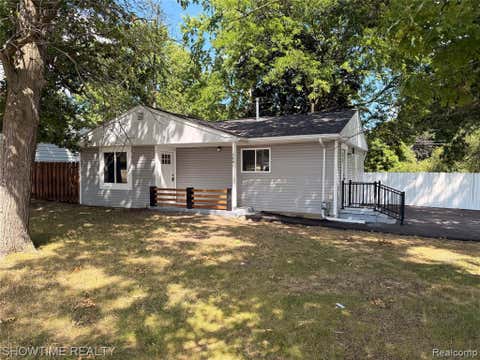 Photo of 3061 Culbertson Avenue, Rochester Hills, MI 48307 (MLS # 61015989)