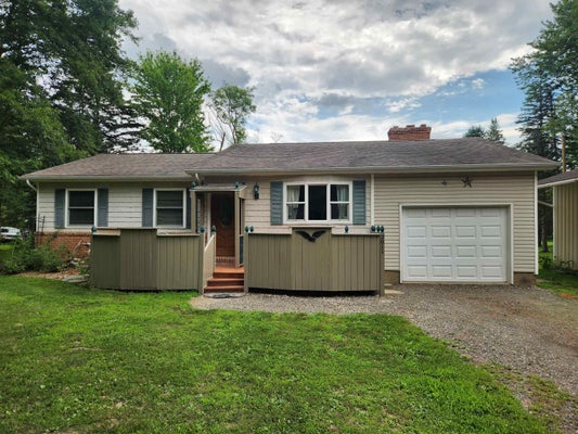2011 FLANDERS RD, CHARLOTTE, MI 48813 - Image d604bacbf7c7bf59b7f9ee3aa0a219f6/3001409265