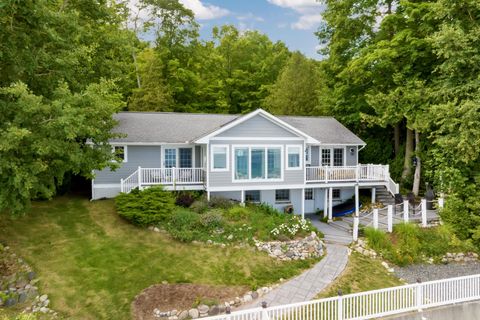 Photo of 705 S Nanagosa Trail, Suttons Bay, MI 49682 (MLS # 80071507)