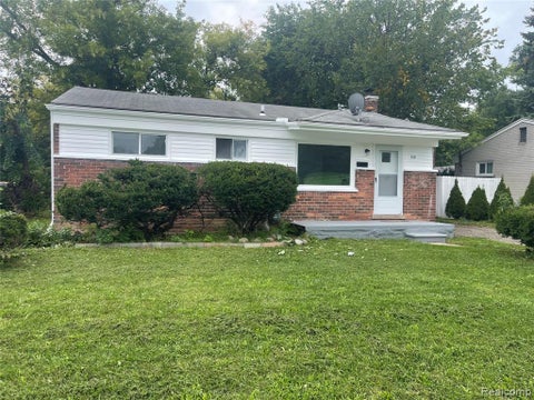 Photo of 515 Martin Luther King Jr Boulevard, Pontiac, MI 48342 (MLS # 61031885)