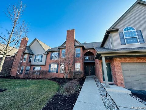 Photo of 28410 Carlton Way Drive, Novi, MI 48377 (MLS # 60976062)