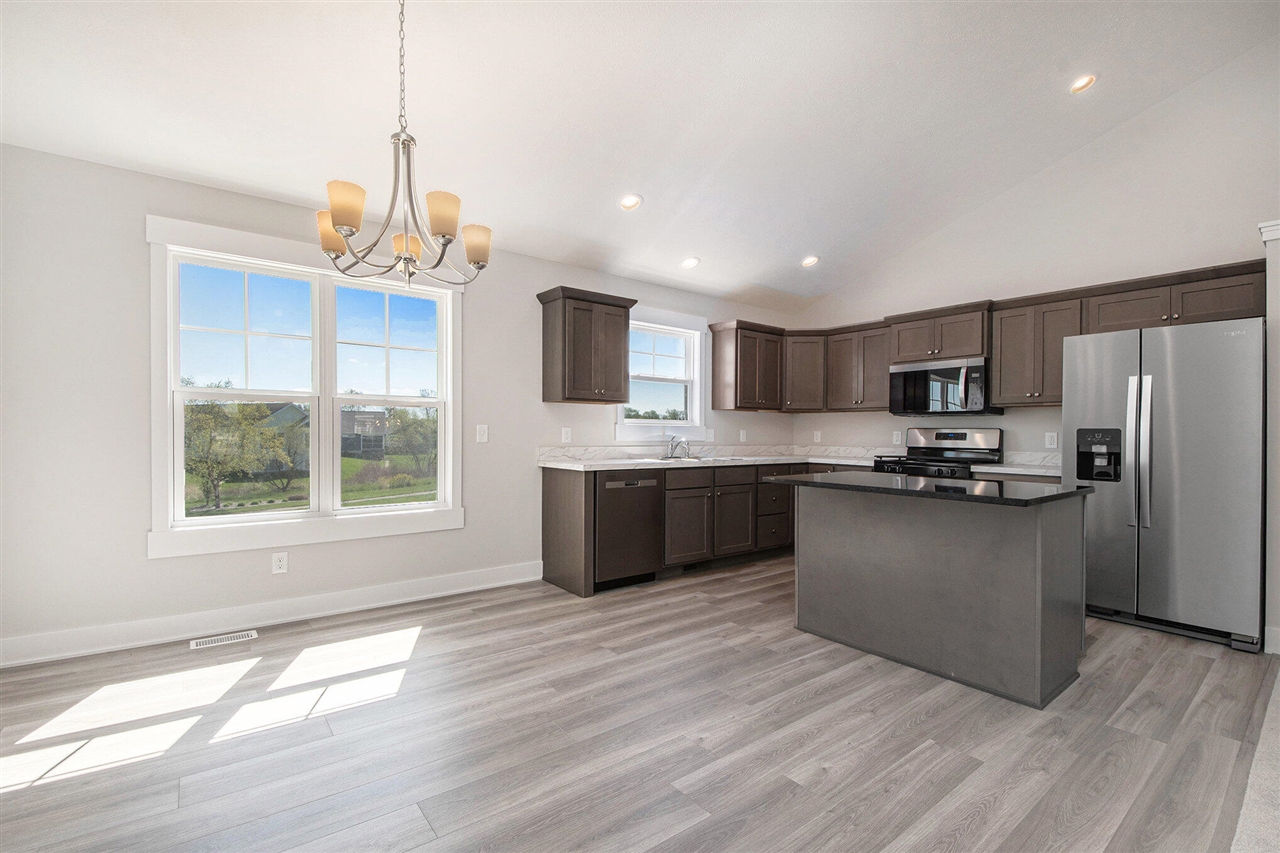7423 Traditional Court