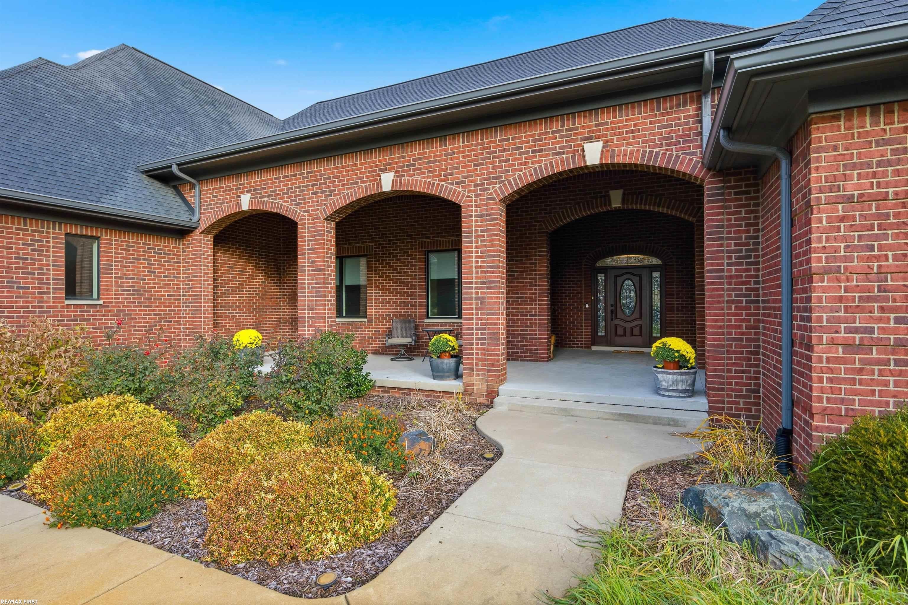 4376 Lancaster Dr, Clarkston, MI, 48348, USA, 5 Bedrooms Bedrooms, ,4 BathroomsBathrooms,Residential,Active,4376 Lancaster Dr,50204826