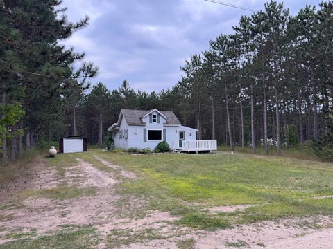 Photo of 14915 Pauls Place, Beulah, MI 49617 (MLS # 80072722)