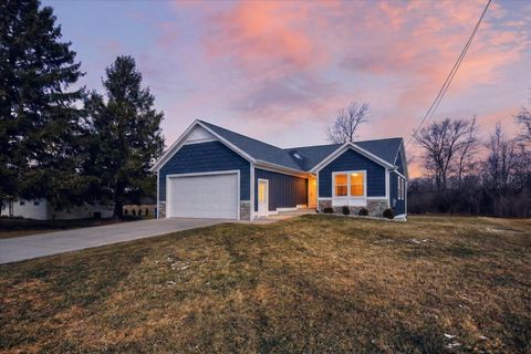 Photo of 8550 Gilmour Lane, Freeland, MI 48623 (MLS # 50201870)