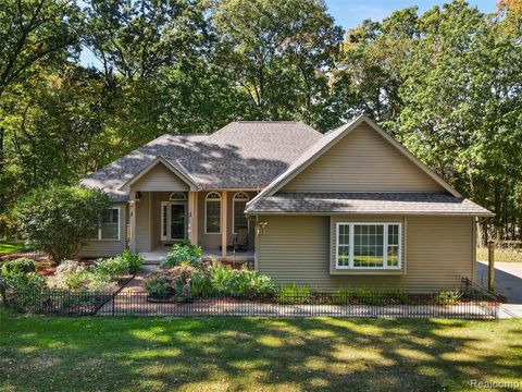 11371 Runyan Lake Road Fenton MI 48430