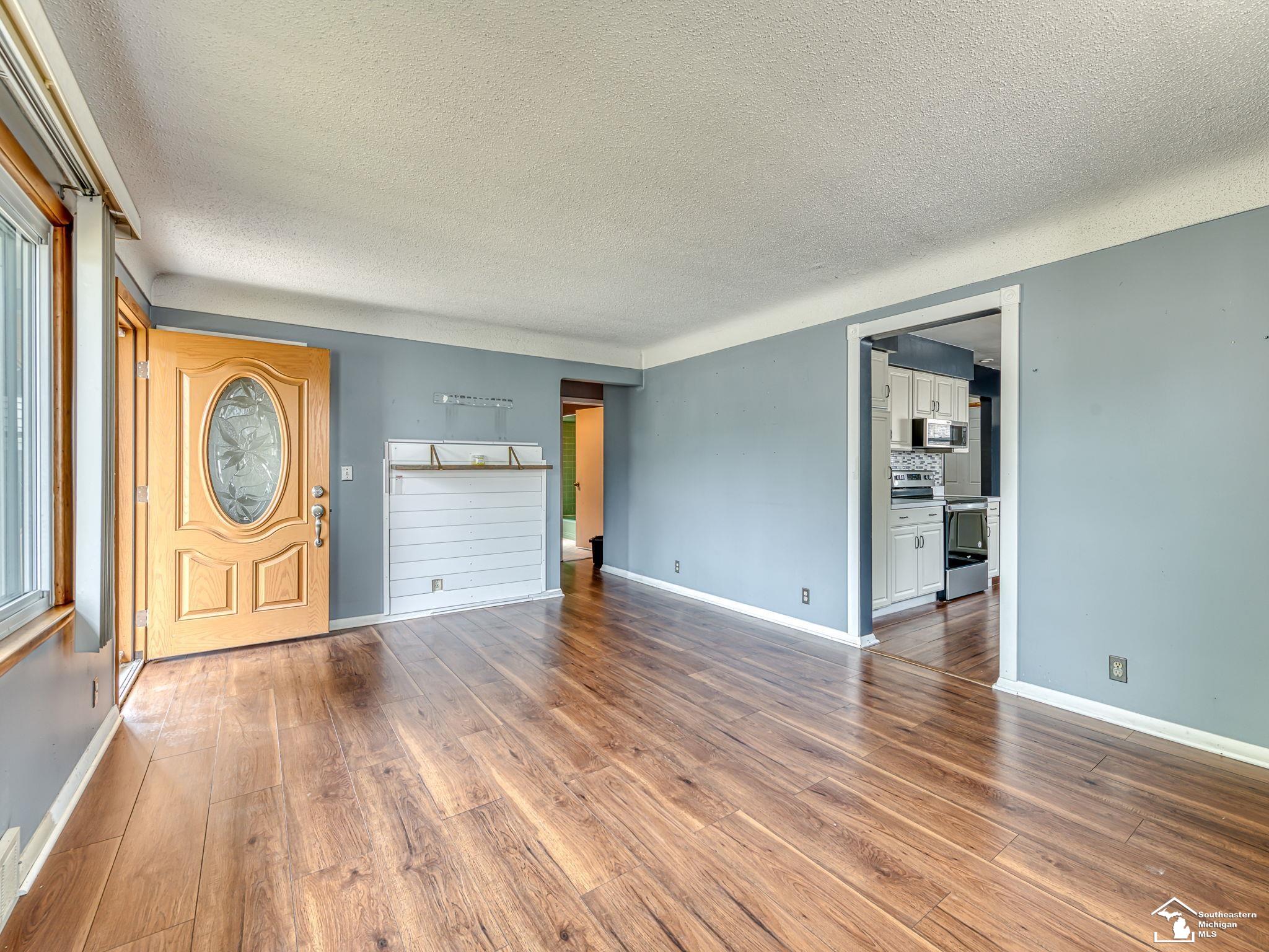 5929 Oakwood Drive