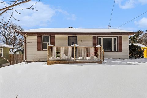 Photo of 17 Evanston, Battle Creek, MI 49014 (MLS # 70513903)