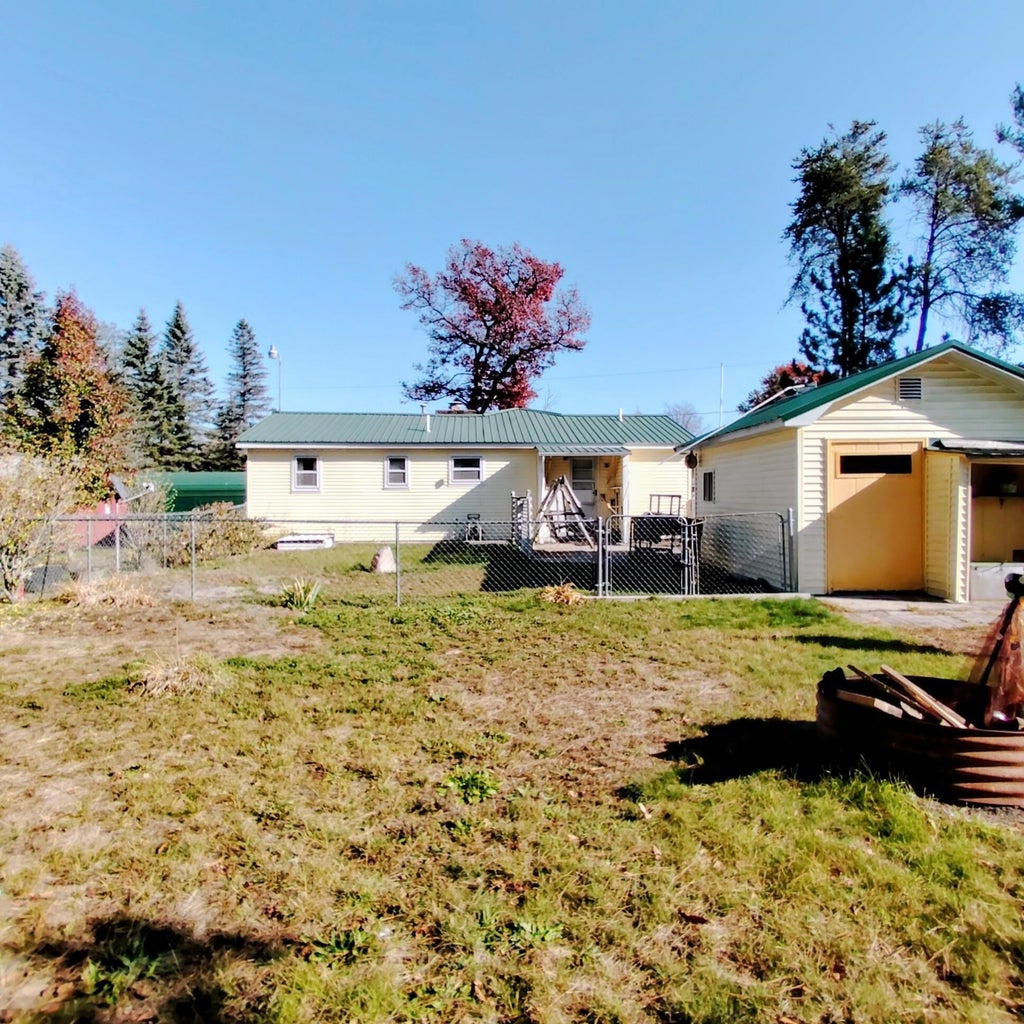 Photo of 5035 Apache Trail, Harrison, MI 48625 (MLS # 50226295)