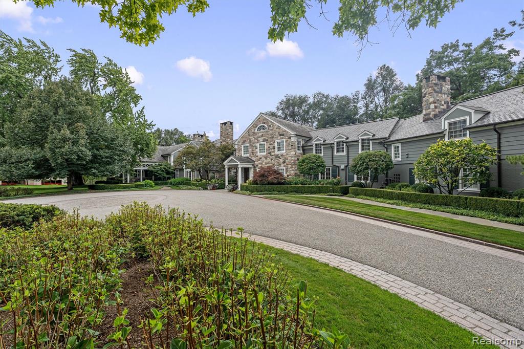 2600 Turtle Lake Drive