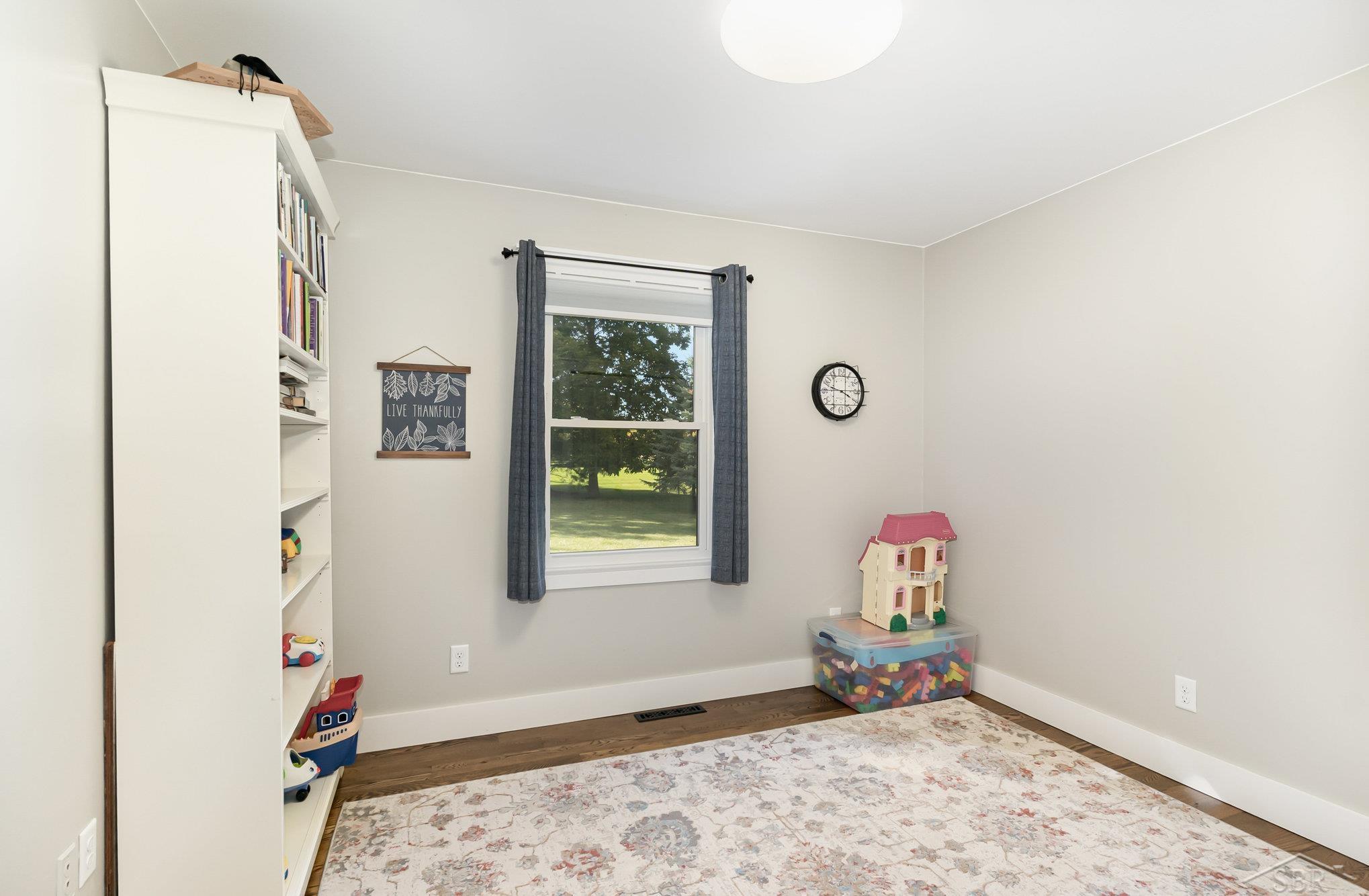 Saginaw, Michigan 48603, United States, 5 Bedrooms Bedrooms, ,3 BathroomsBathrooms,Residential,Active,223533