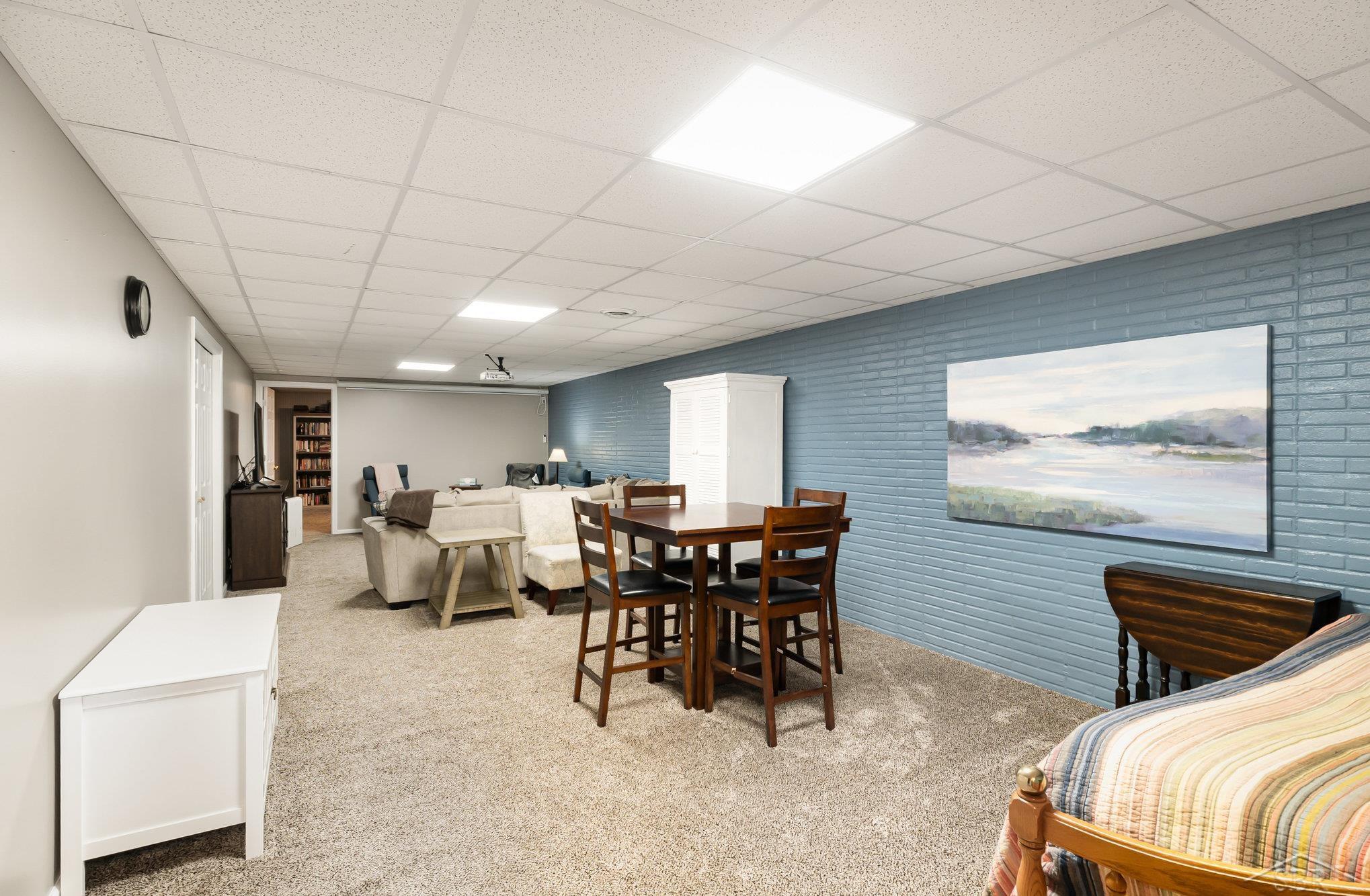 Saginaw, Michigan 48603, United States, 5 Bedrooms Bedrooms, ,3 BathroomsBathrooms,Residential,Active,223533