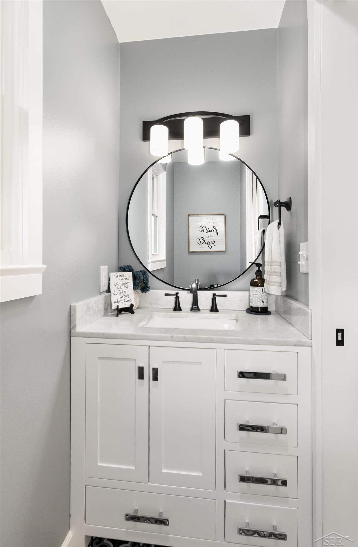 Saginaw, Michigan 48603, United States, 5 Bedrooms Bedrooms, ,3 BathroomsBathrooms,Residential,Active,223533