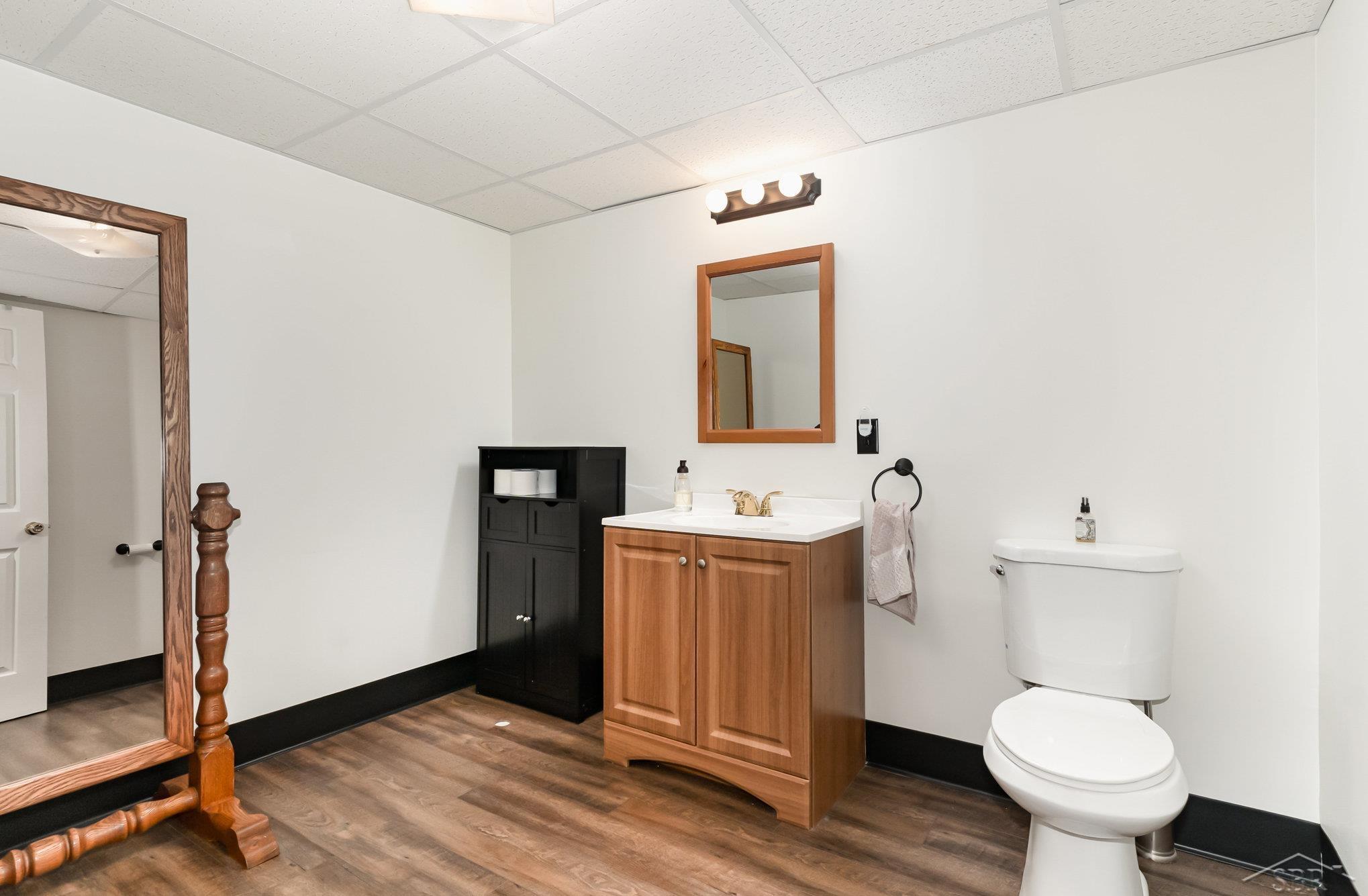 Saginaw, Michigan 48603, United States, 5 Bedrooms Bedrooms, ,3 BathroomsBathrooms,Residential,Active,223533