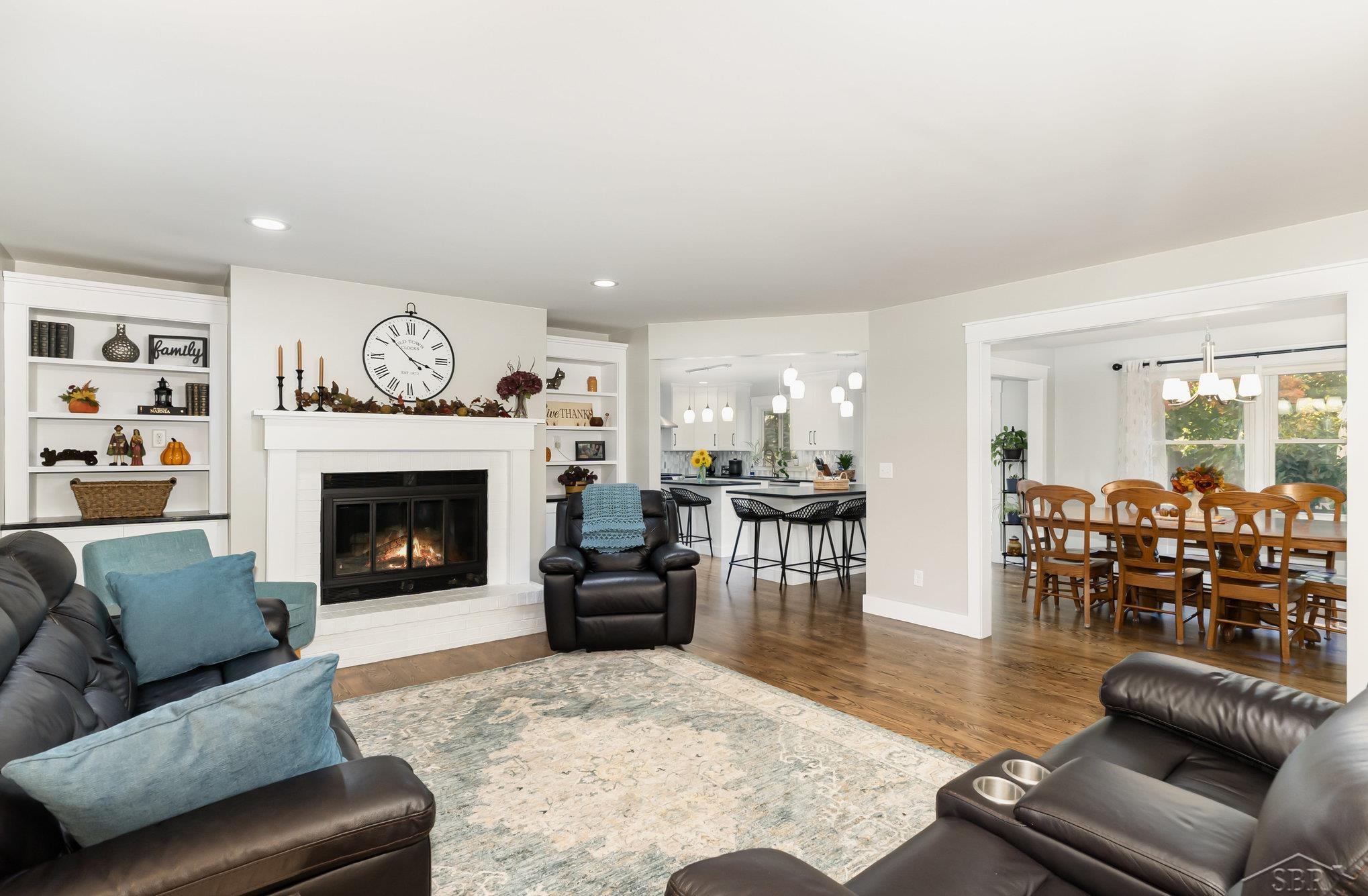 Saginaw, Michigan 48603, United States, 5 Bedrooms Bedrooms, ,3 BathroomsBathrooms,Residential,Active,223533