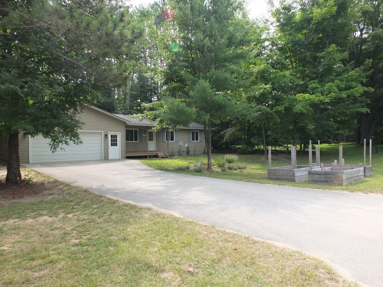 6211 Bellows Lake Road Lot: 75