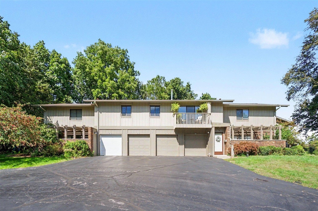 3872 Greenleaf Circle