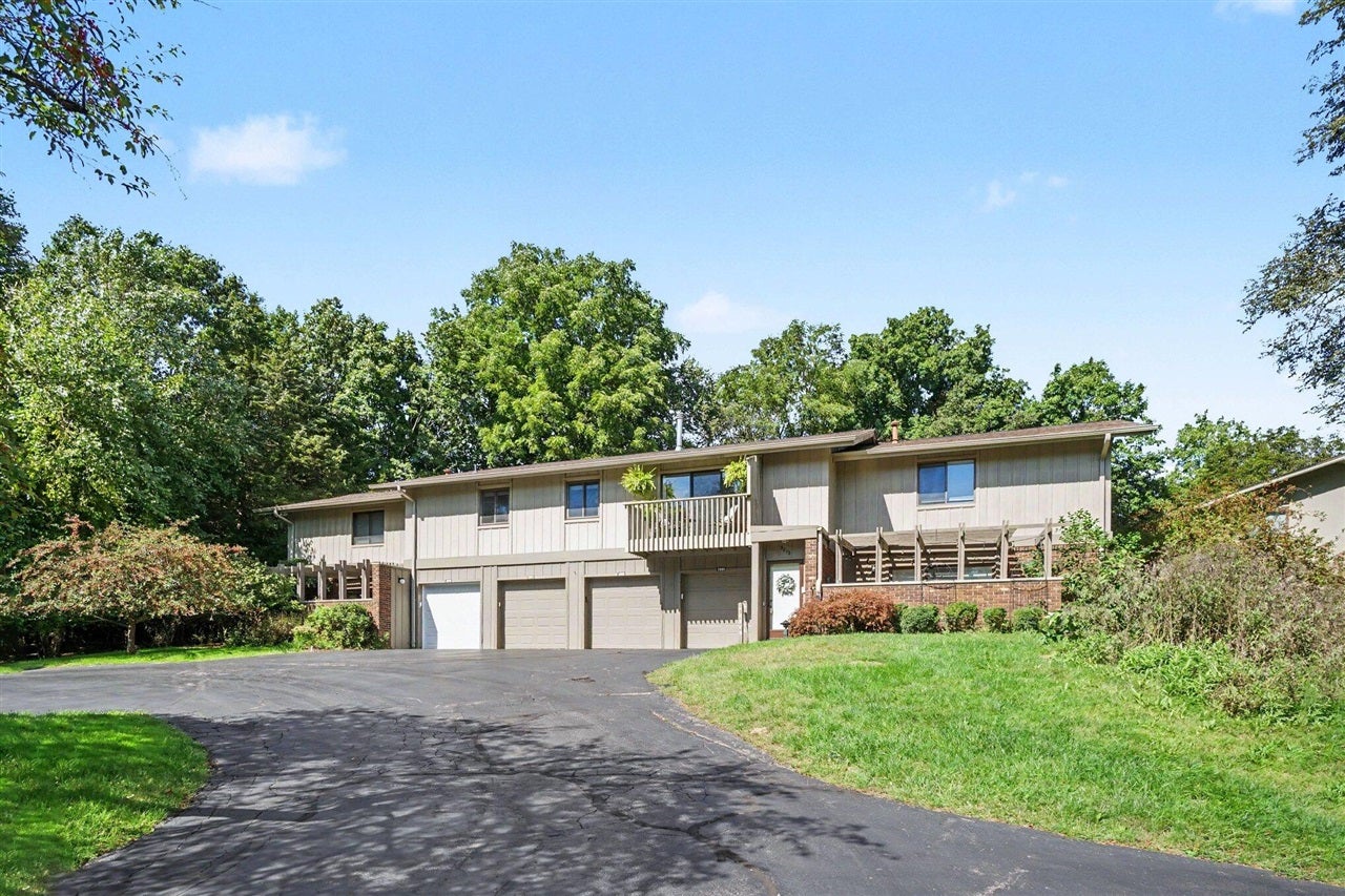 3872 Greenleaf Circle