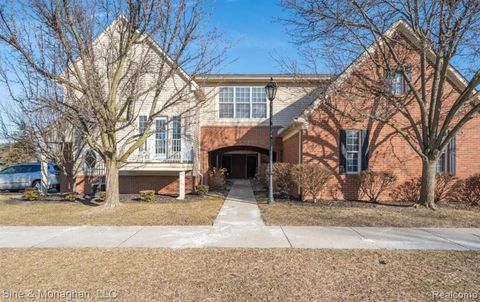Photo of 43540 Pendleton Circle, Sterling Heights, MI 48313 (MLS # 60984620)
