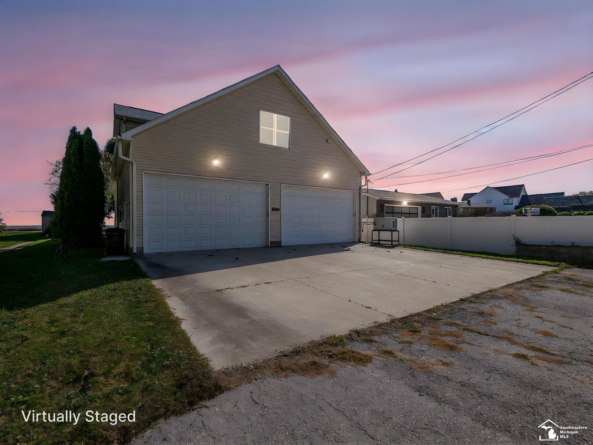 12294 Lakeshore Drive