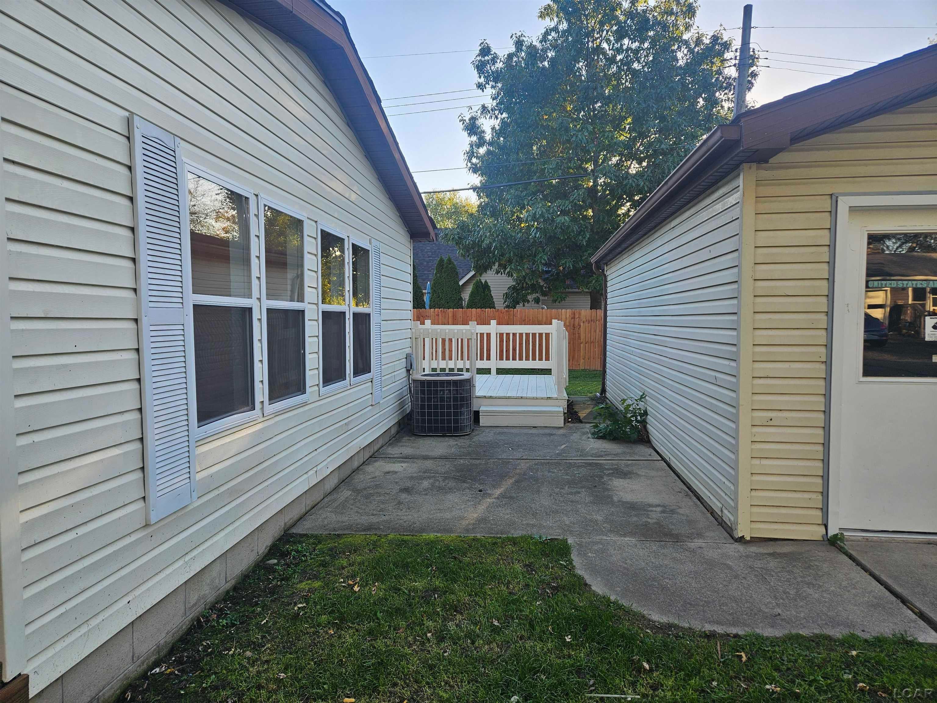 3562 Meadowcrest Drive
