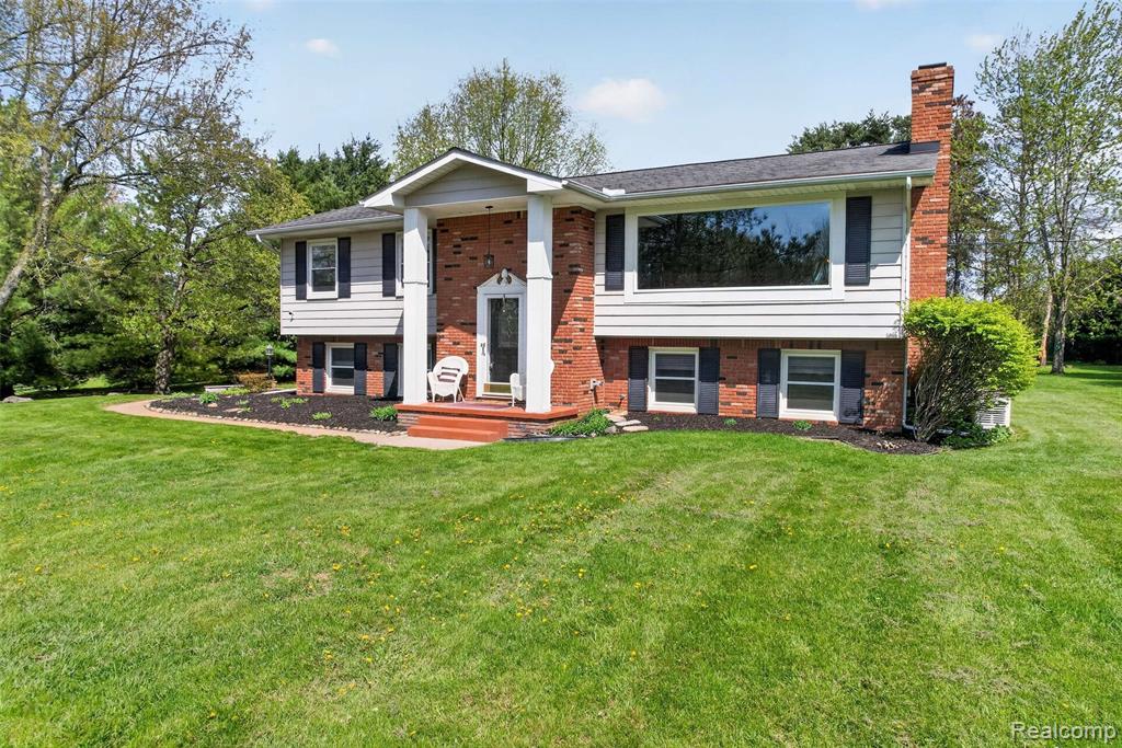 1180 N Hurd Road