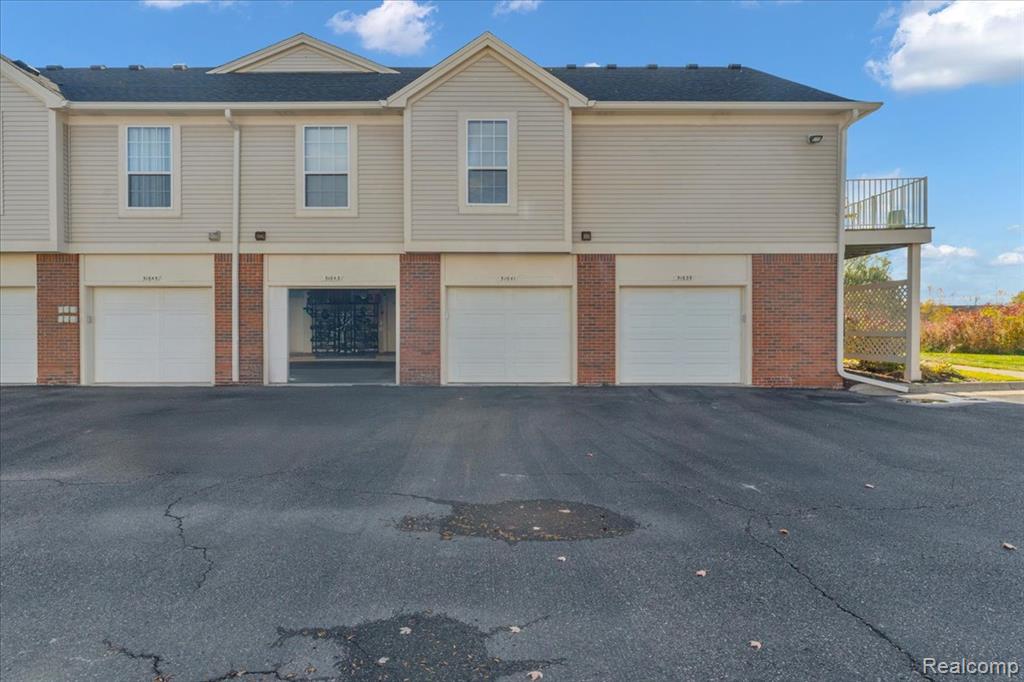 Chesterfield, Michigan 48051, United States, 2 Bedrooms Bedrooms, ,2 BathroomsBathrooms,Residential,Active,237410