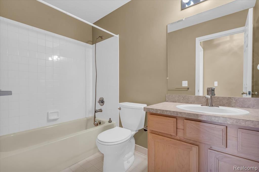 Chesterfield, Michigan 48051, United States, 2 Bedrooms Bedrooms, ,2 BathroomsBathrooms,Residential,Active,237410