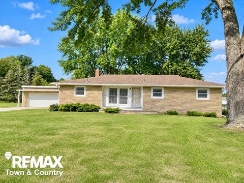 Photo of 626 S Mckinley Road, Flushing, MI 48433 (MLS # 50220416)