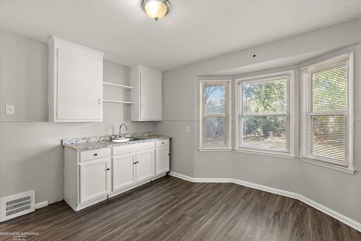 Detroit, Michigan 48224, United States, 3 Bedrooms Bedrooms, ,1 BathroomBathrooms,Residential,Active,256337