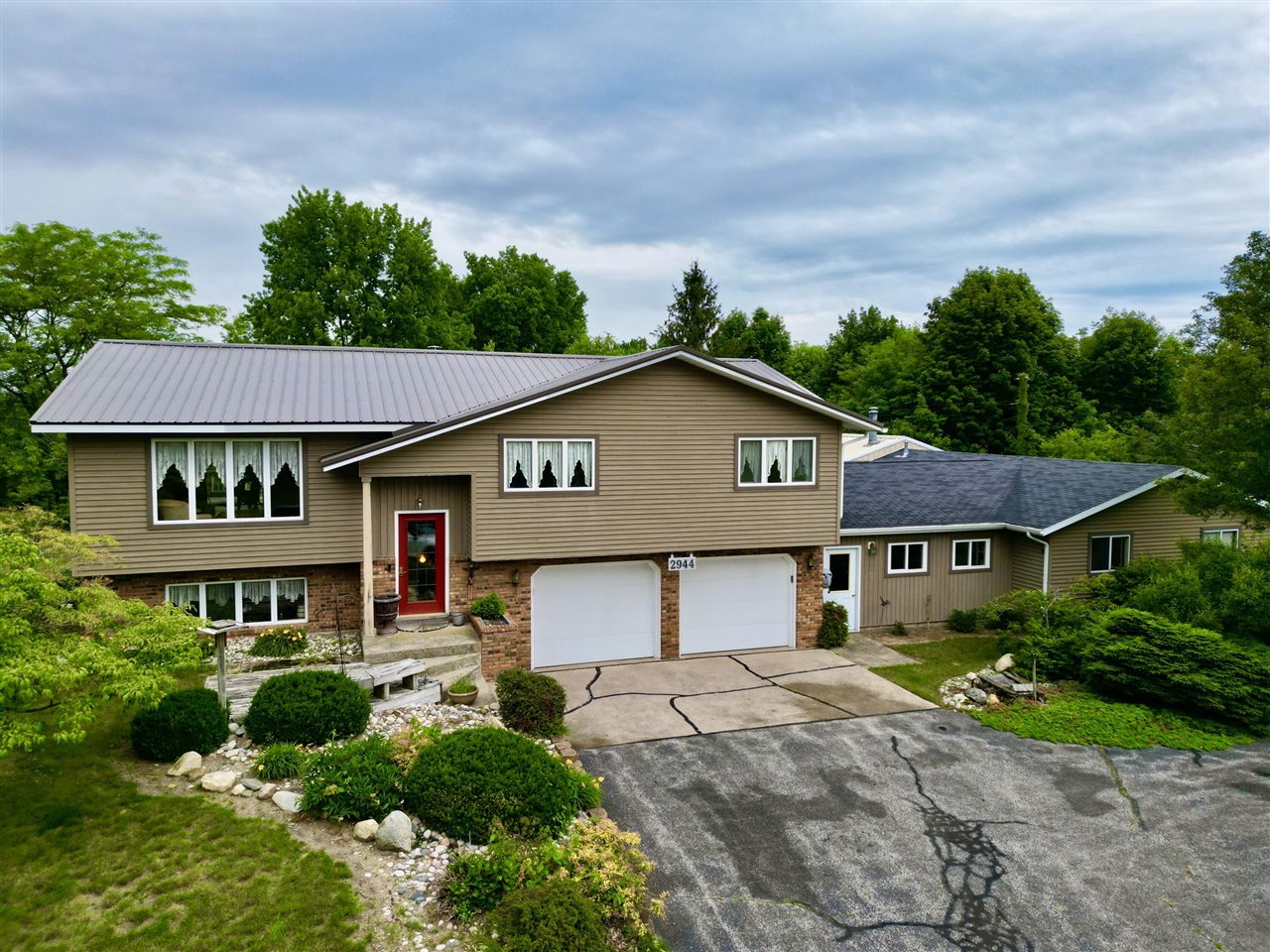 2944 W Woodrow Road