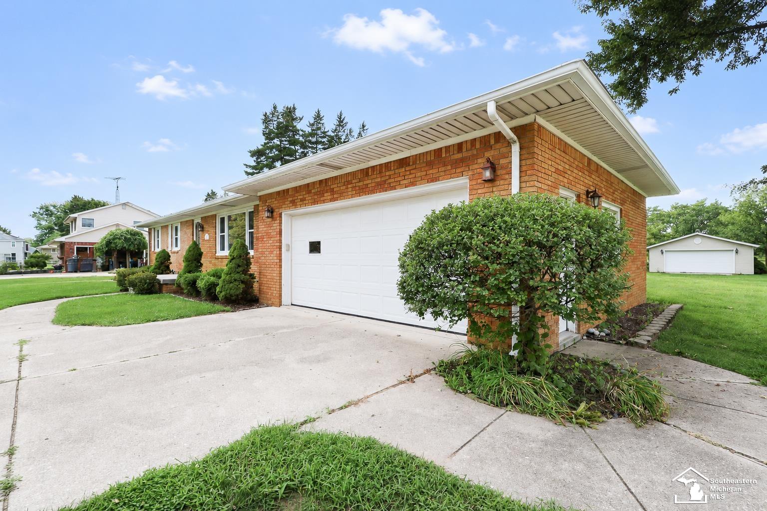211 Bates Lane