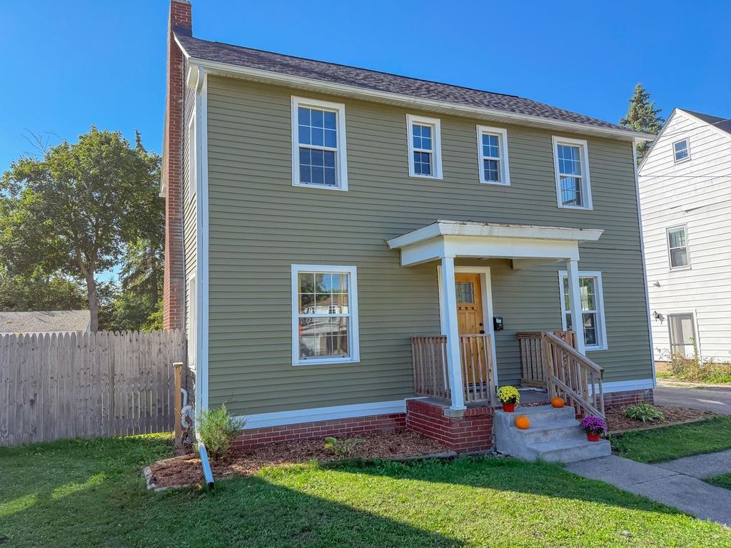 Photo of 3109 State Street, Saginaw, MI 48602 (MLS # 50190073)