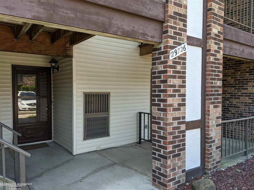 Roseville, Michigan 48066, United States, 2 Bedrooms Bedrooms, ,1 BathroomBathrooms,Residential,Pending,256434